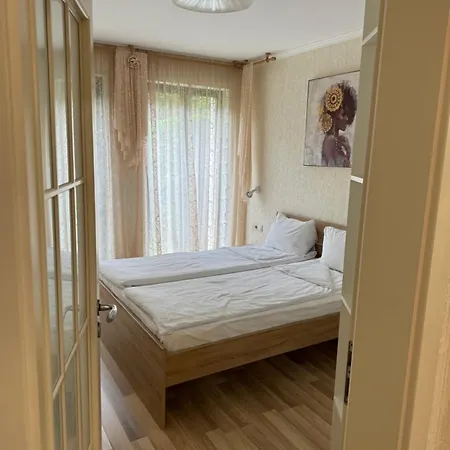 Apartment Evergreen 1 Warna
